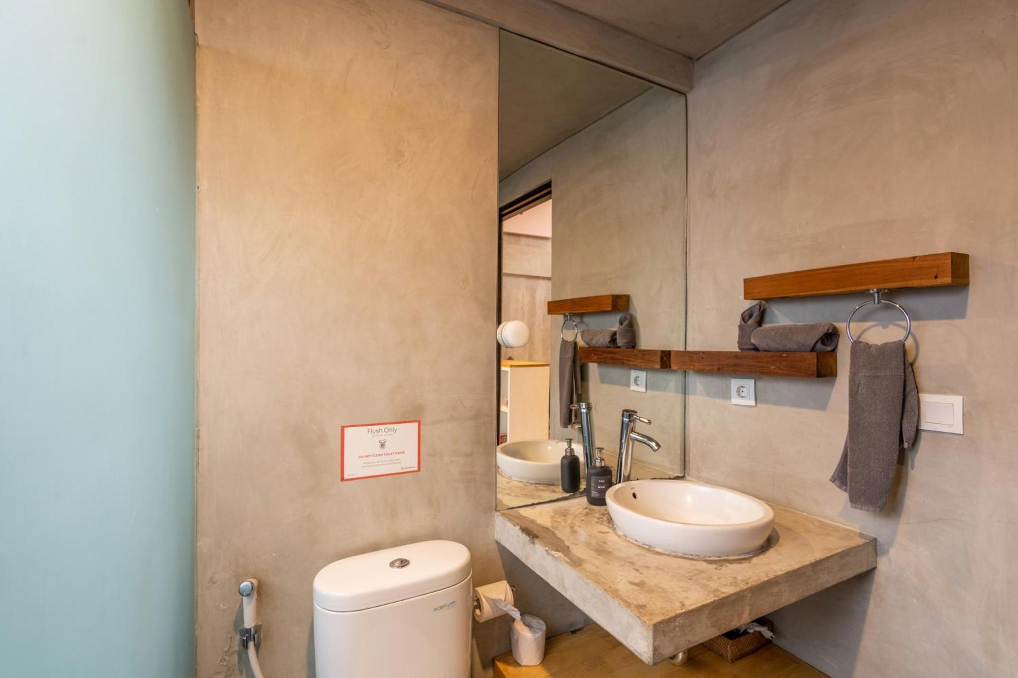 Berawa Lofts Apartment Canggu  Bagian luar foto