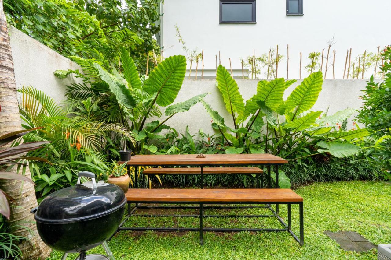 Berawa Lofts Apartment Canggu  Bagian luar foto
