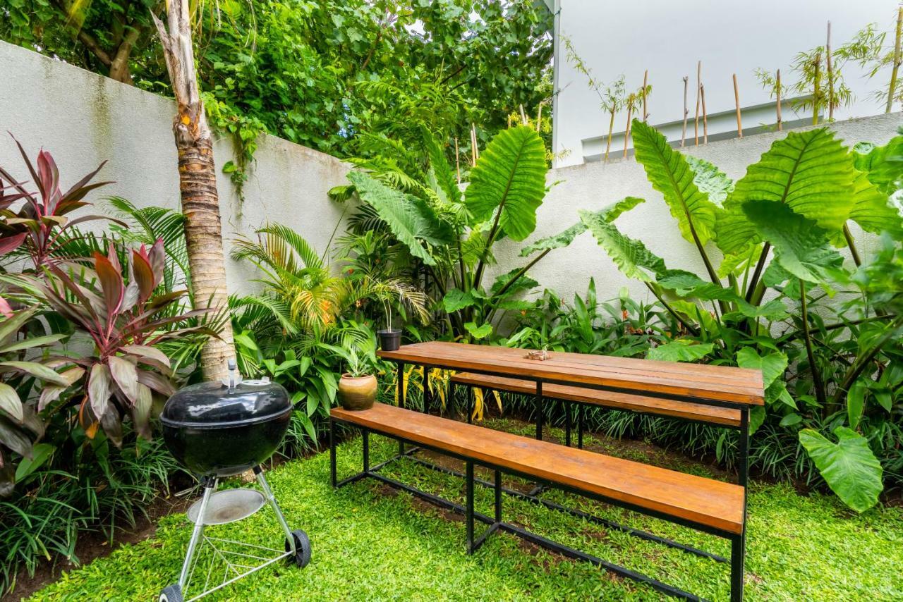 Berawa Lofts Apartment Canggu  Bagian luar foto